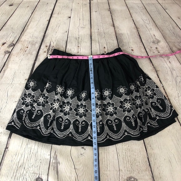Weston Wear Embroidered Skirt Knee Length - Picture 6 of 8